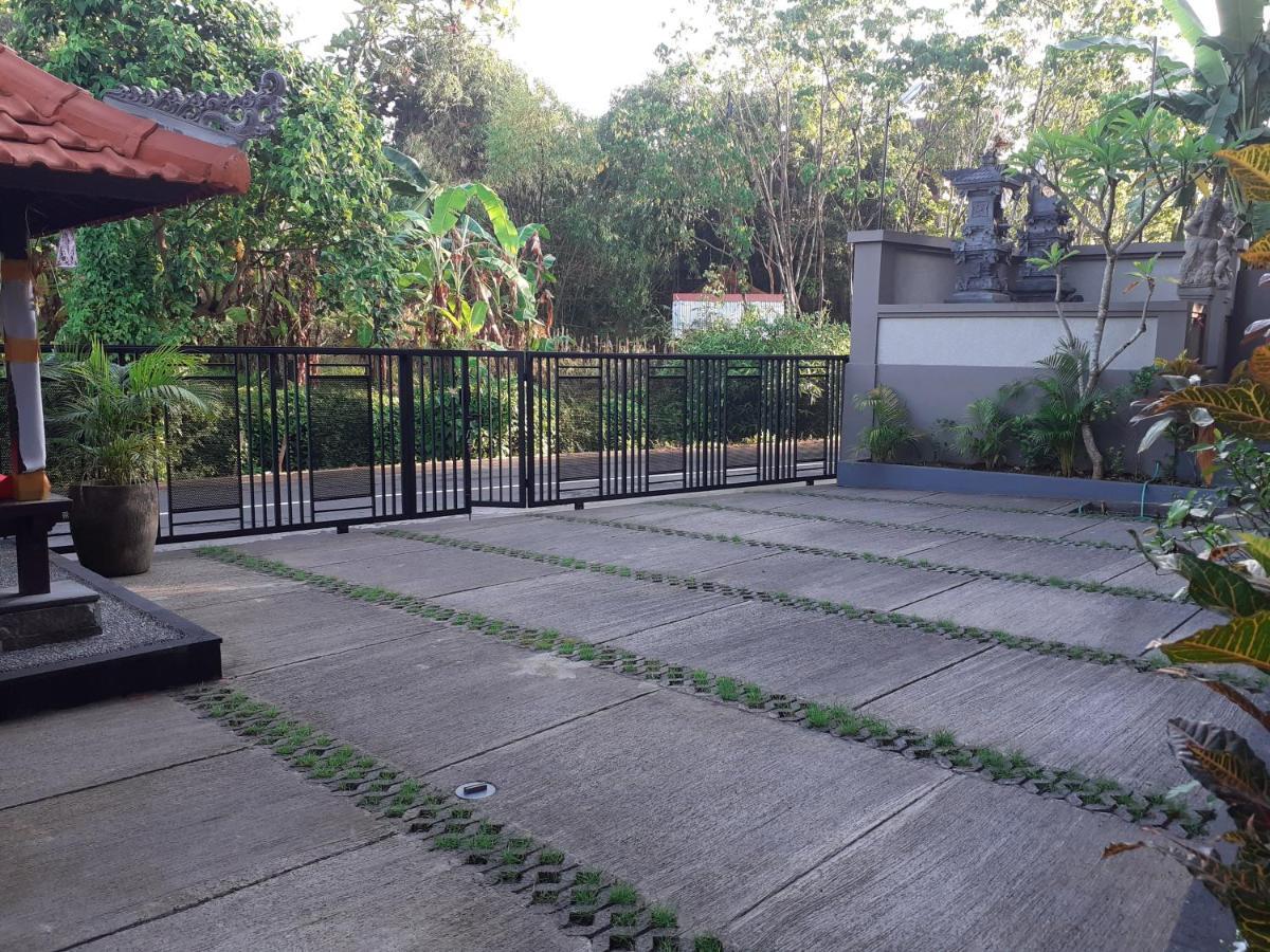 Griya Bun Sari Apartment Sukawati  Exterior photo